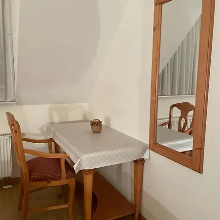 Und Restaurant Gruener Hahn