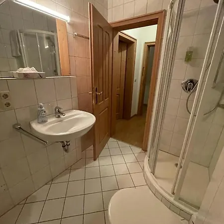 Und Restaurant Gruener Hahn Hotel
