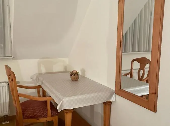 Und Restaurant Gruener Hahn